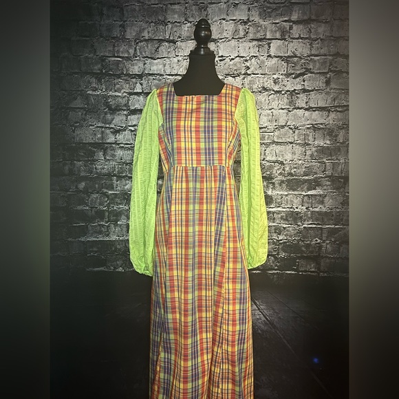 Costume Dress - Picture 3 of 7